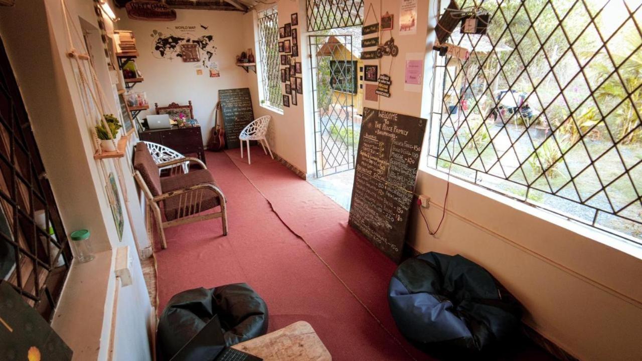 The Peace Hostel アランボル エクステリア 写真